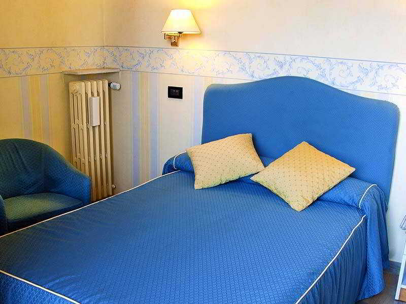 Touring Hotel