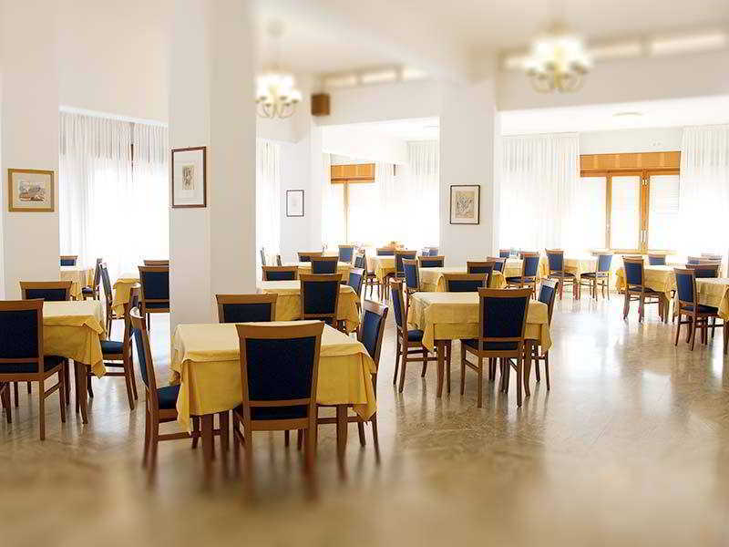 Touring 3* Falconara Marittima