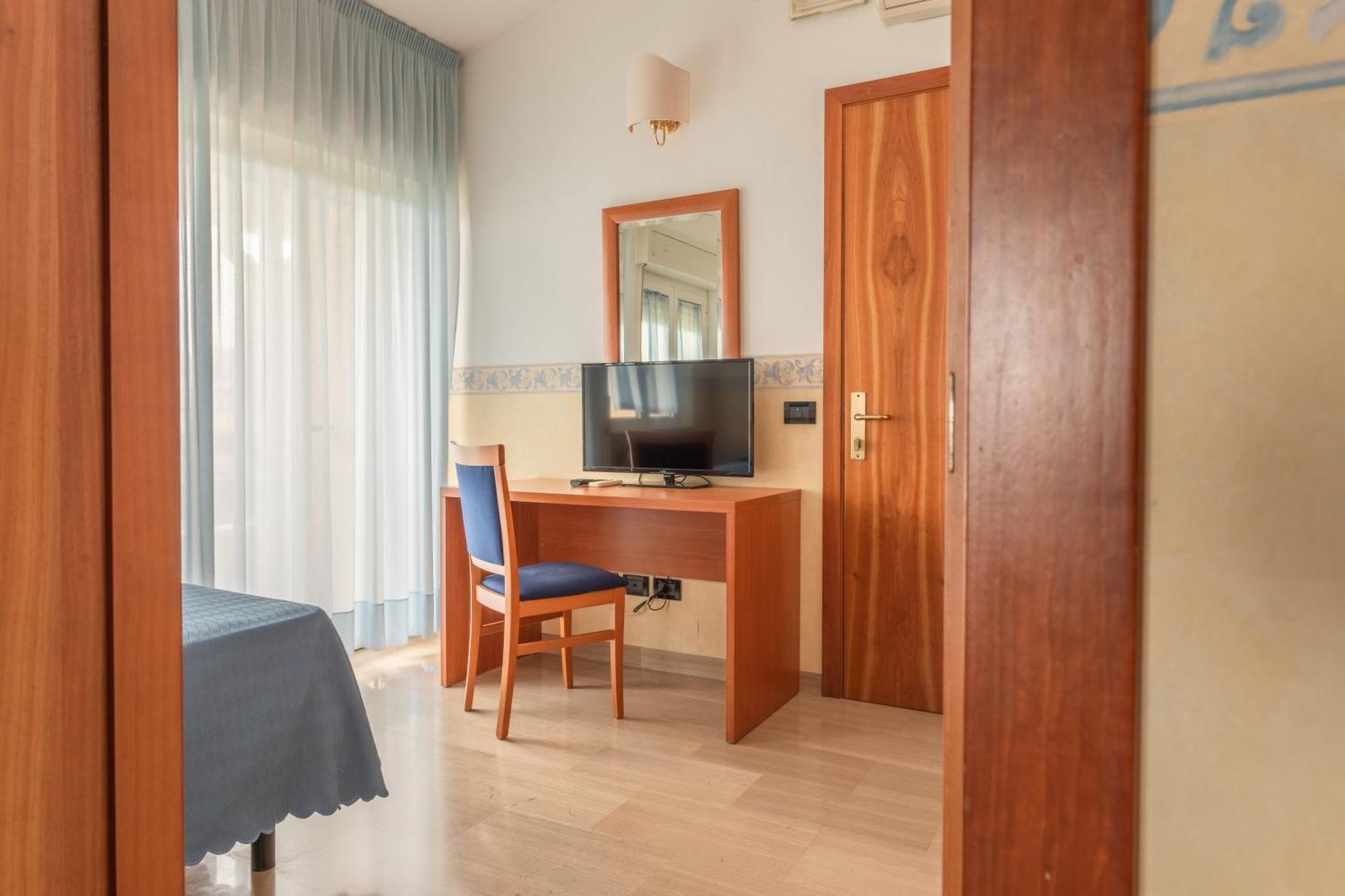 Touring 3* Falconara Marittima