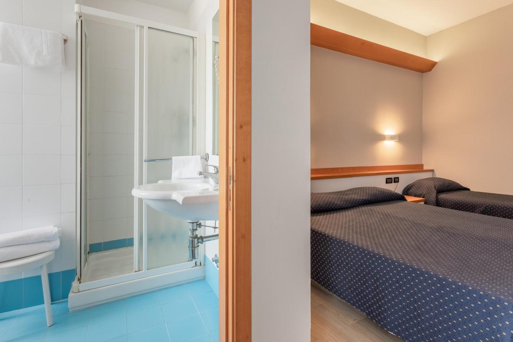 Hotel Touring 3*