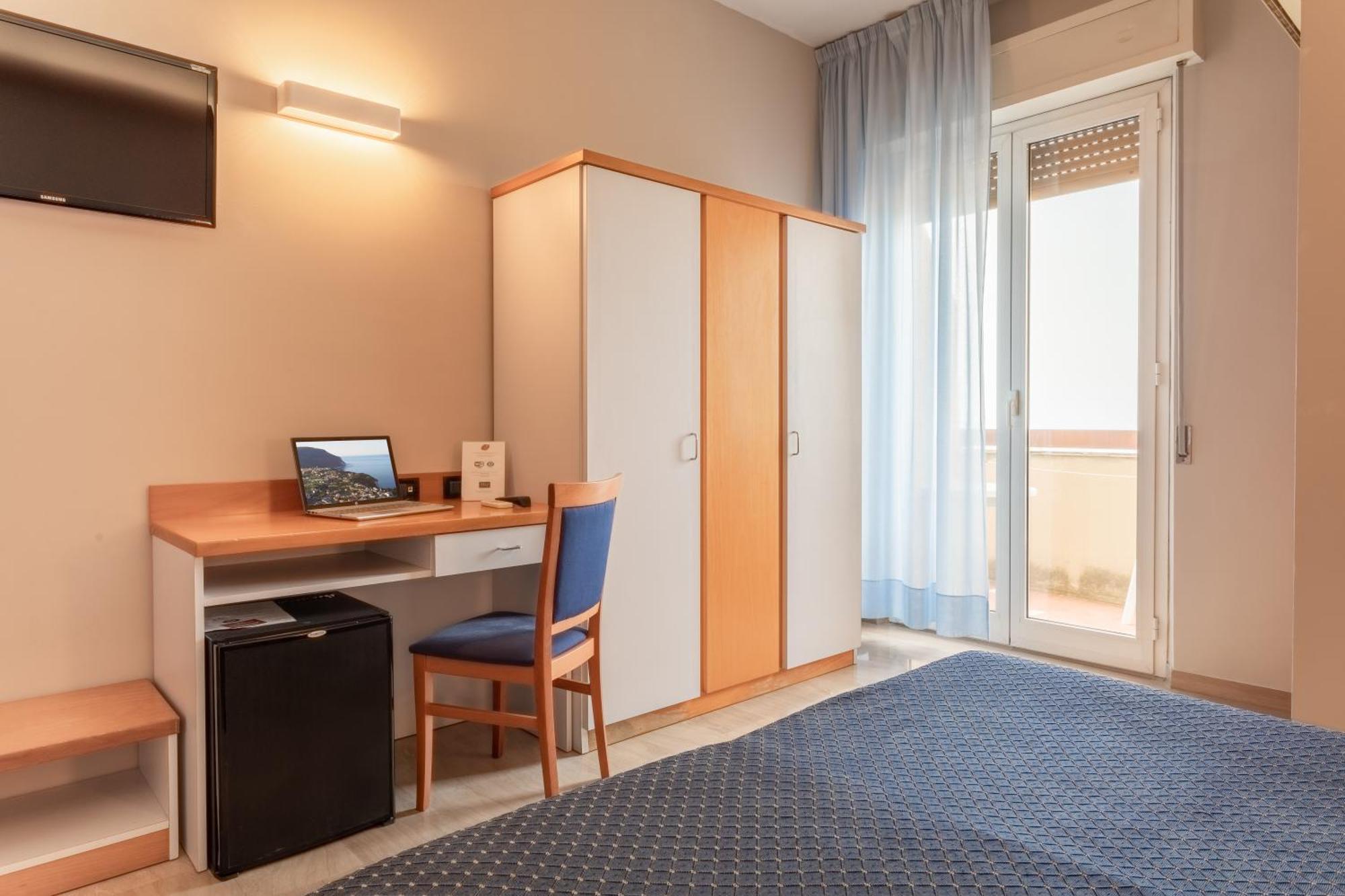 Hotel Touring 3*