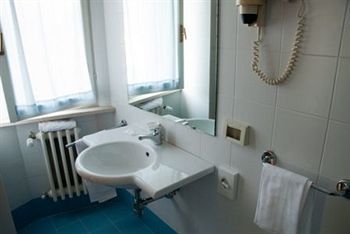 Hotel Touring 3*
