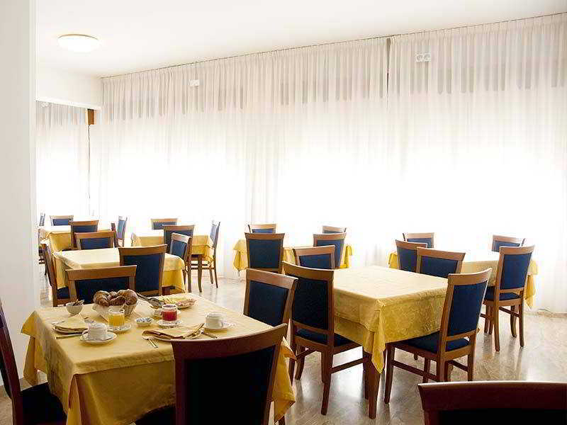 Touring 3* Falconara Marittima